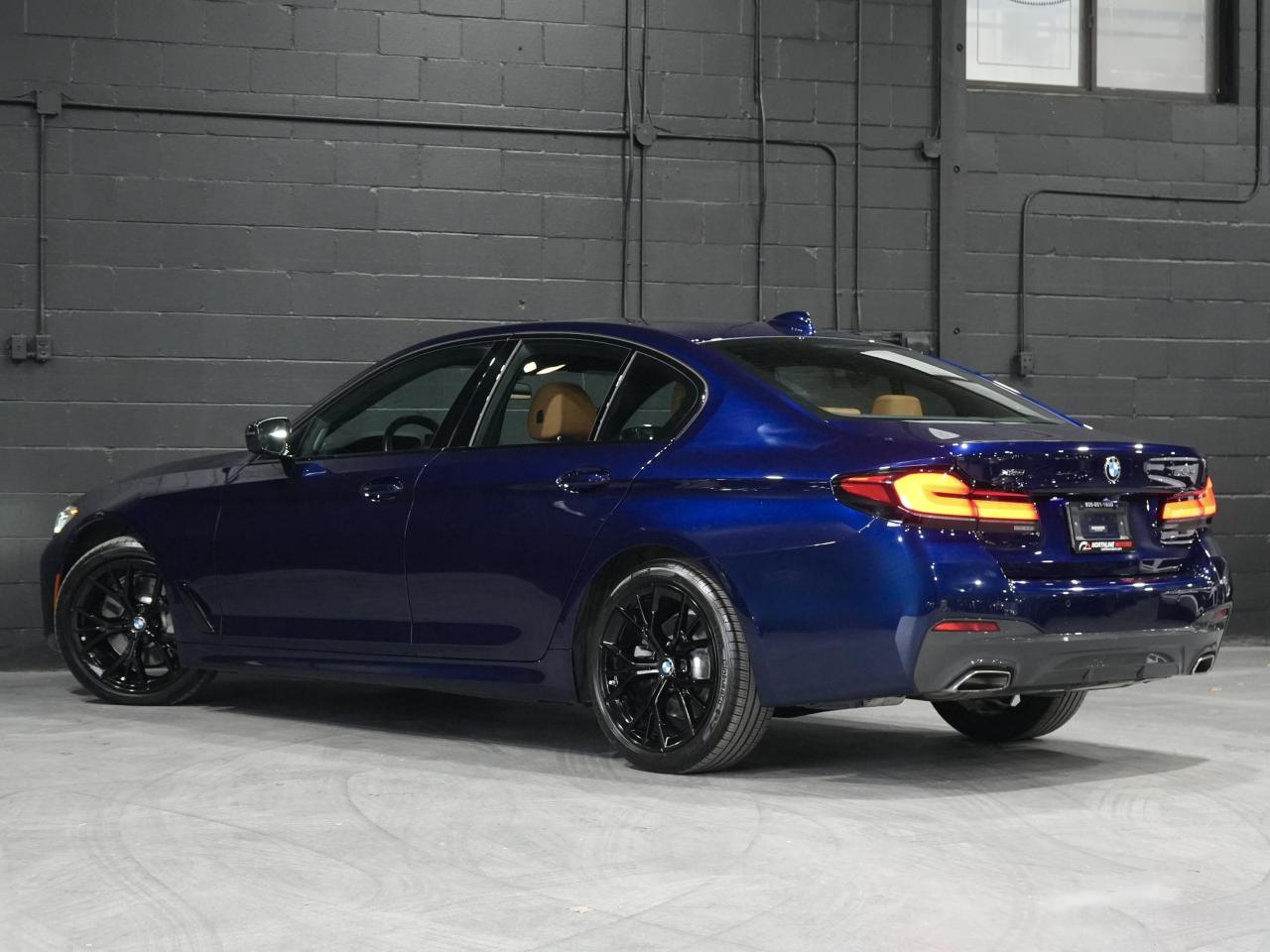 2022 BMW 5 Series 530i xDrive/M SPORT/HUD/HARMAN K/INTELIGENT SAFETY Photo