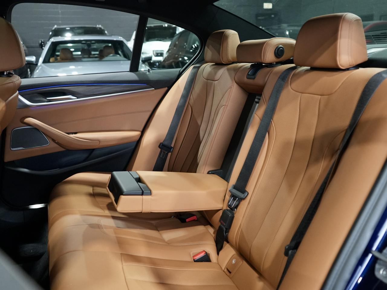 2022 BMW 5 Series 530i xDrive/ROOF/HUD/HARMAN K/INTELLIGENT SAFETY Photo