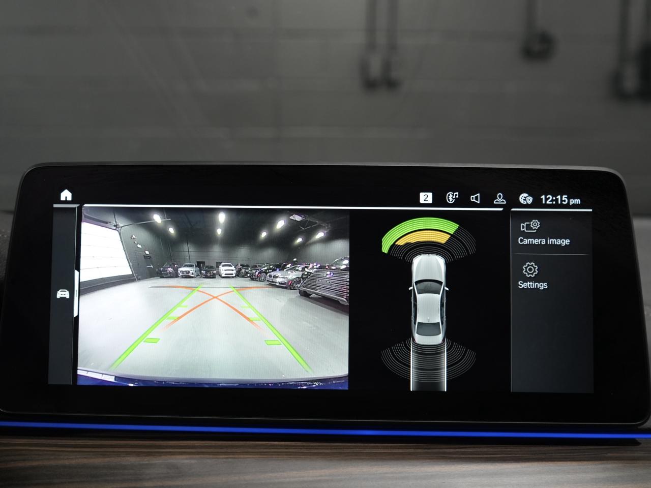 2022 BMW 5 Series 530i xDrive/M SPORT/HUD/HARMAN K/INTELIGENT SAFETY Photo