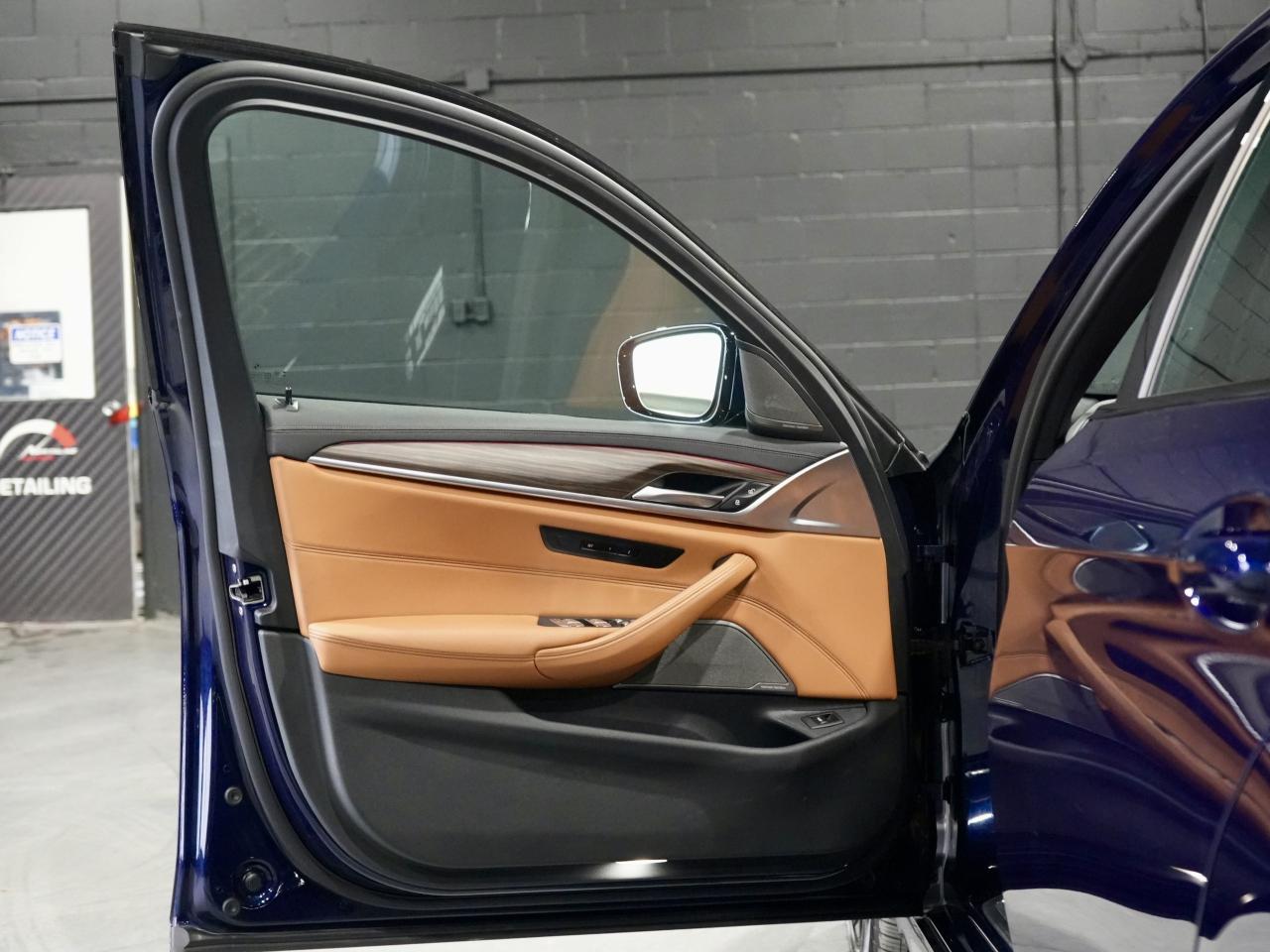 2022 BMW 5 Series 530i xDrive/ROOF/HUD/HARMAN K/INTELLIGENT SAFETY Photo