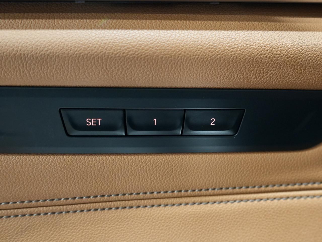 2022 BMW 5 Series 530i xDrive/M SPORT/HUD/HARMAN K/INTELIGENT SAFETY Photo