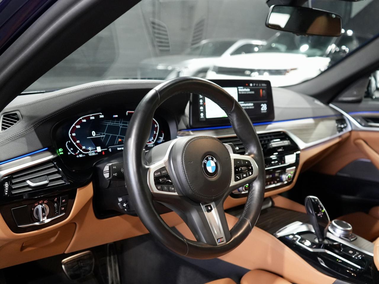 2022 BMW 5 Series 530i xDrive/M SPORT/HUD/HARMAN K/INTELIGENT SAFETY Photo