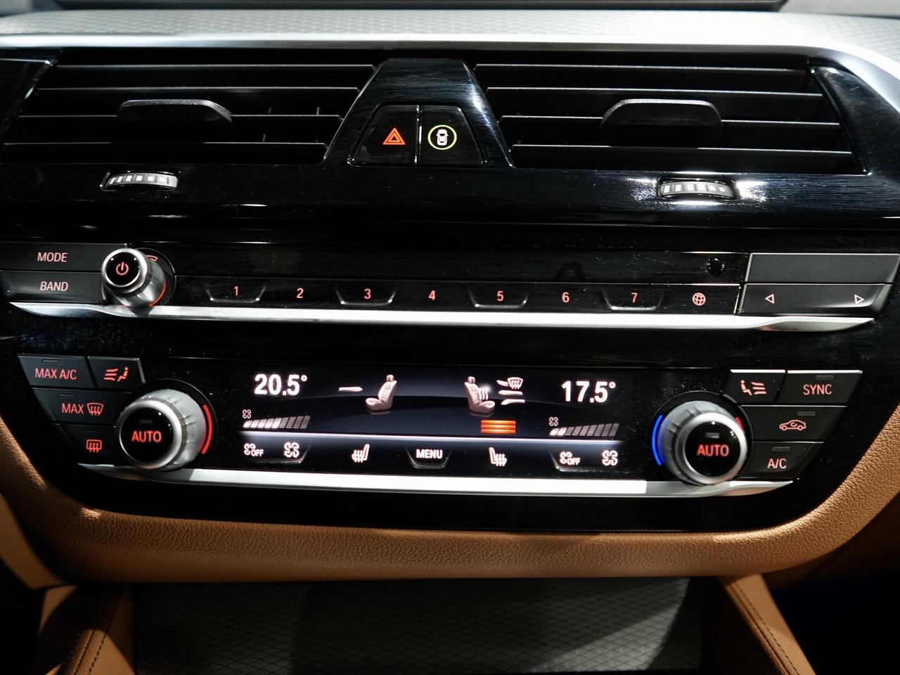 2020 BMW 5 Series 530i xDrive M SPORT/CAM/DRIVE ASSIST/NO ACCIDENTS Photo