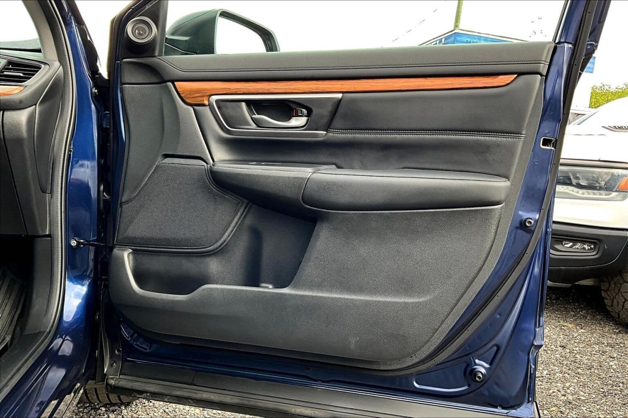 2019 Honda CR-V Touring | Leather | Sunroof | Honda Sensing | AWD Photo