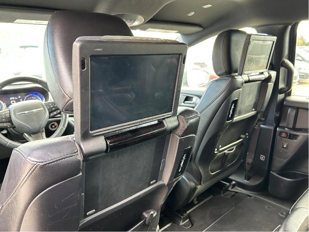 2022 Chrysler Pacifica TOURING L, CLEAN CARFAX, REMOTE START, 8 PASSENGER - Photo #14