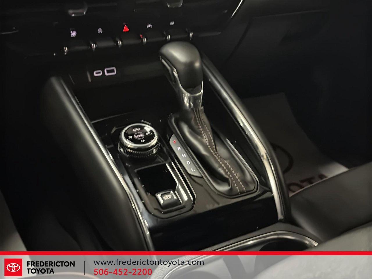 2024 GMC Canyon AT4 Photo