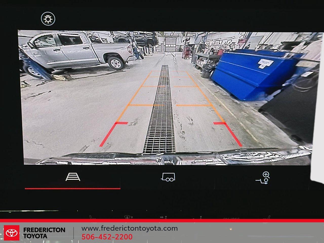 2024 GMC Canyon AT4 Photo