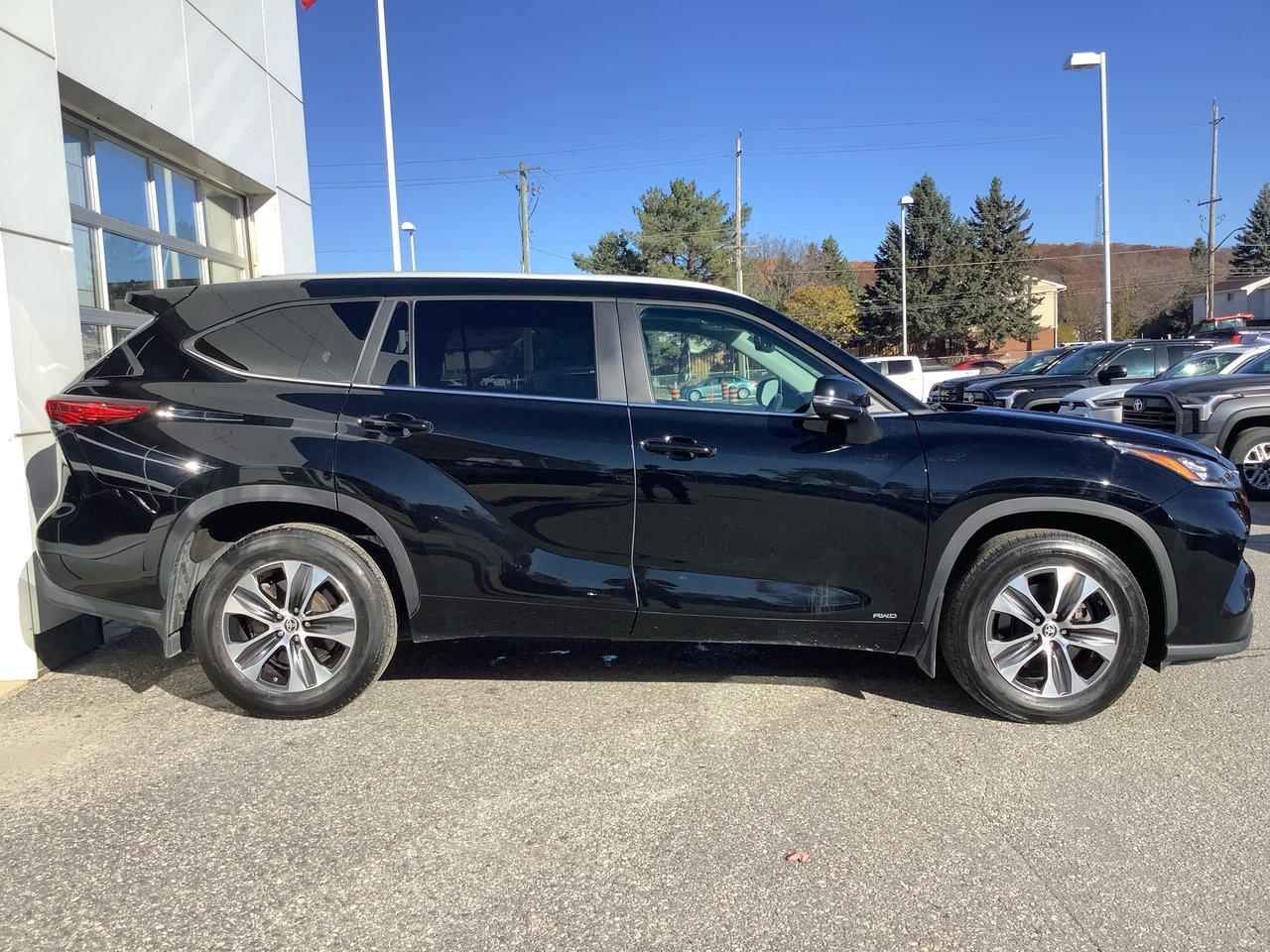 2023 Toyota Highlander HYBRID XLE Photo