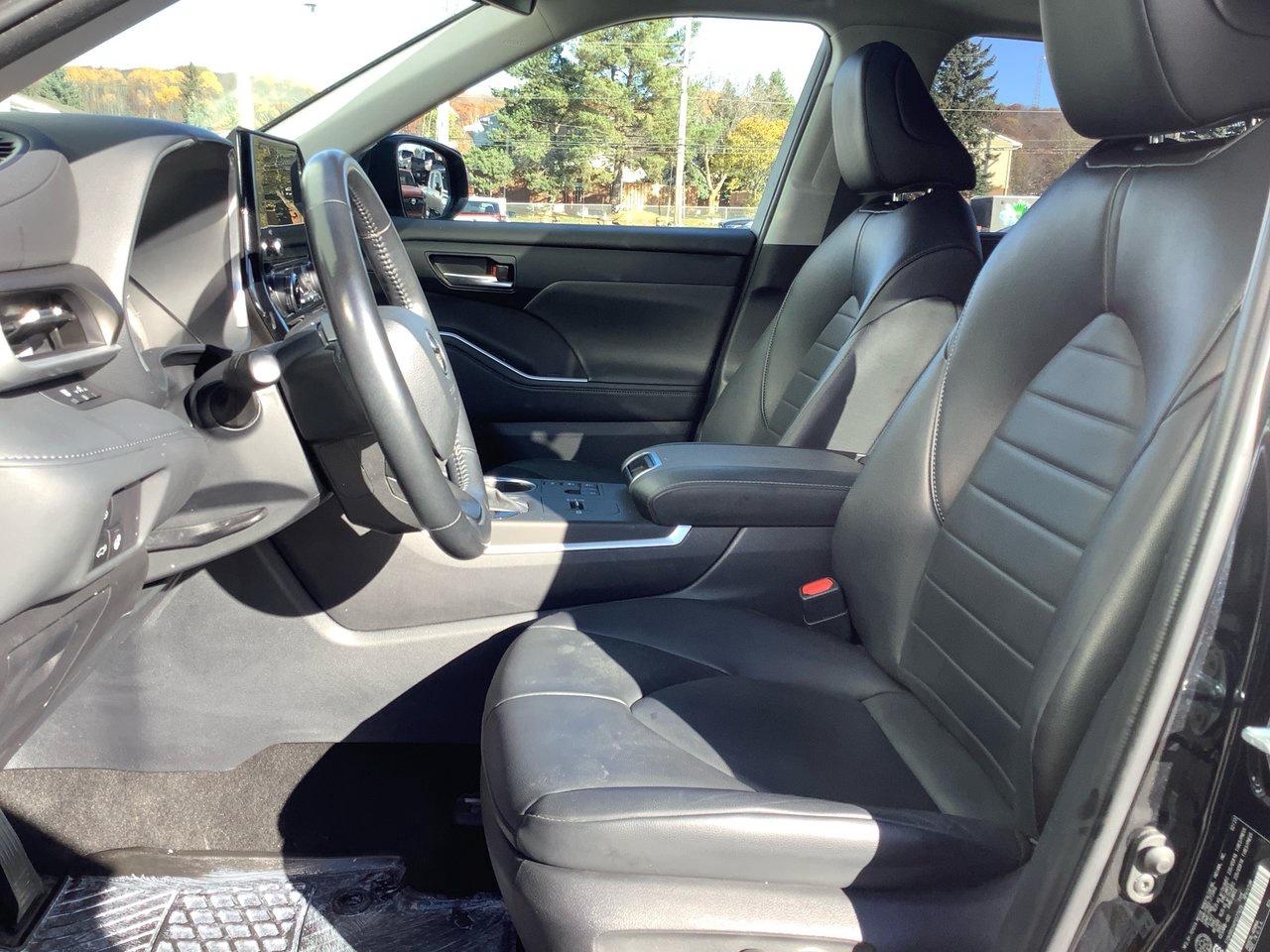 2023 Toyota Highlander HYBRID XLE Photo