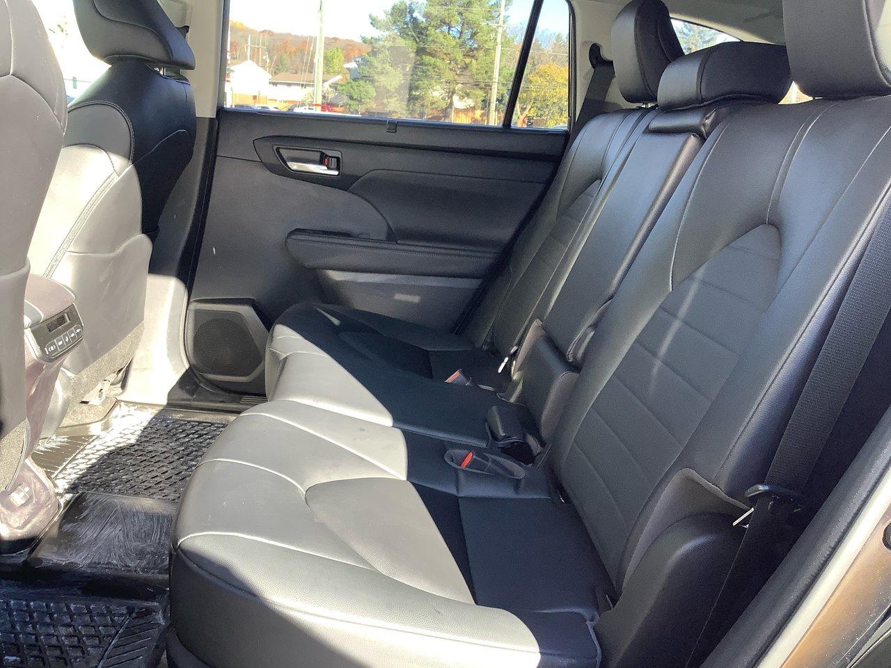 2023 Toyota Highlander HYBRID XLE Photo