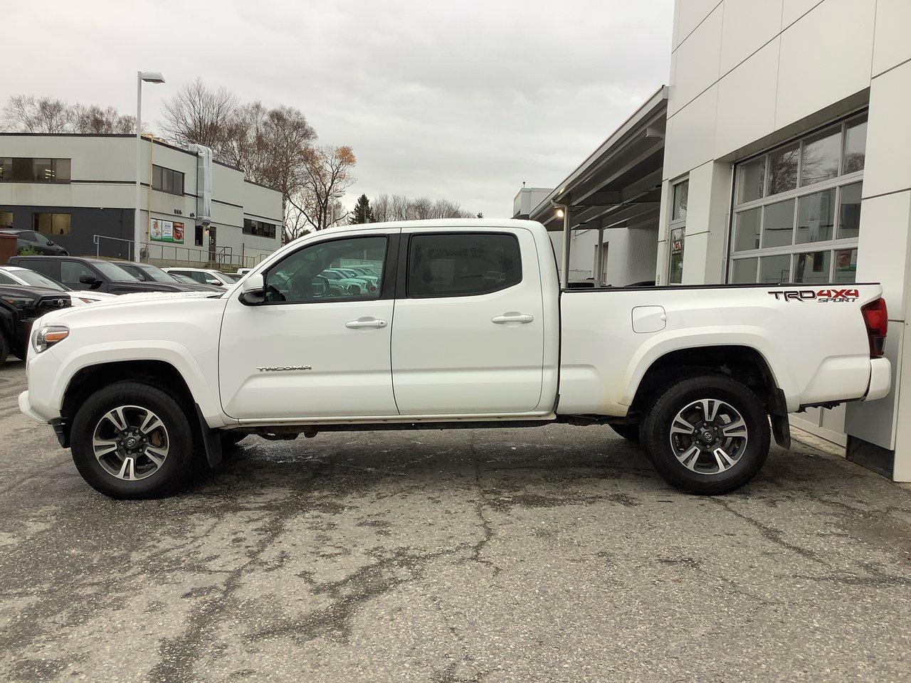 2019 Toyota Tacoma SPORT PREM Photo4