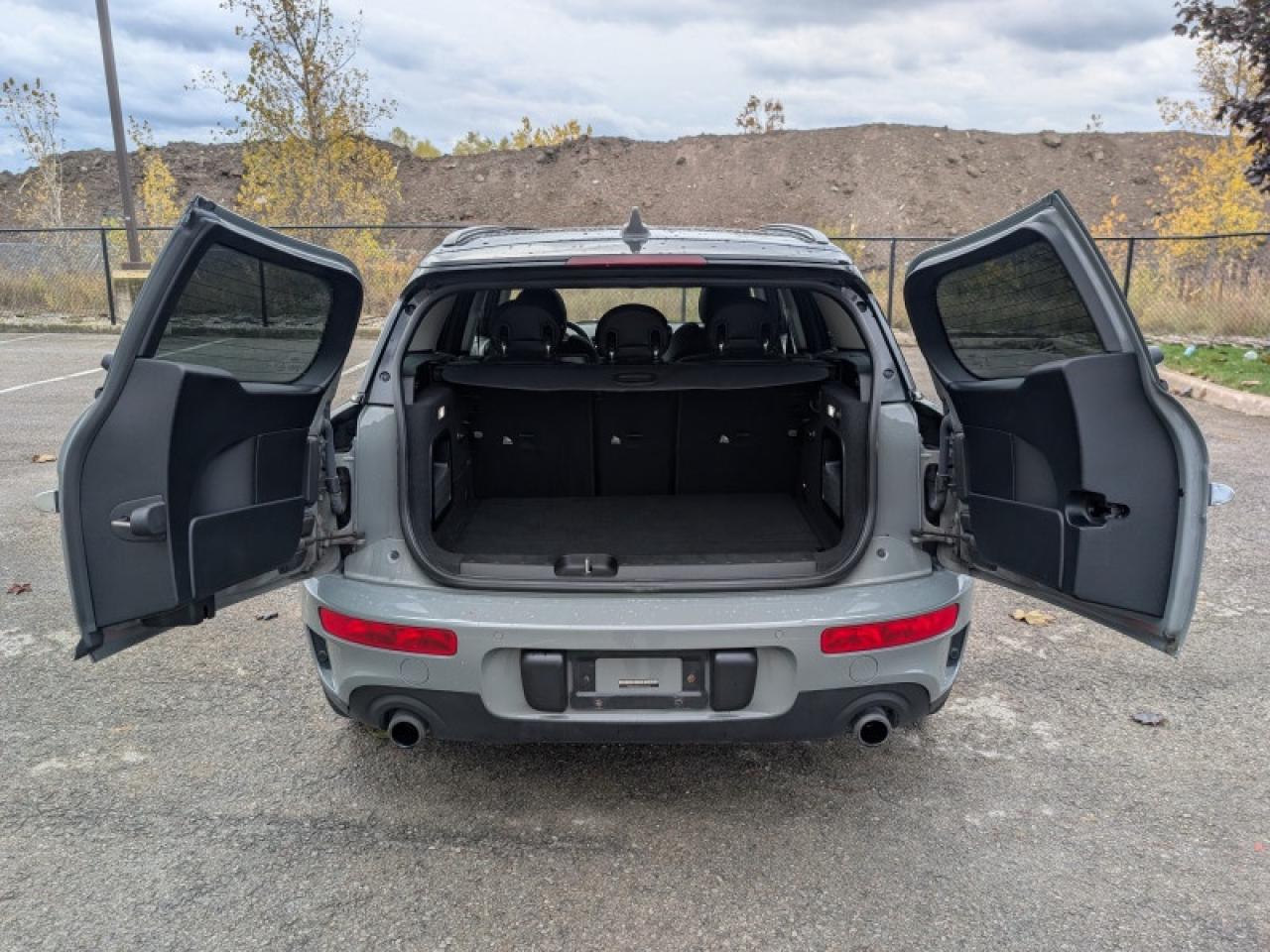 2017 MINI Cooper Clubman Clubman ALL4  **ULTRA LOW KMS** Photo