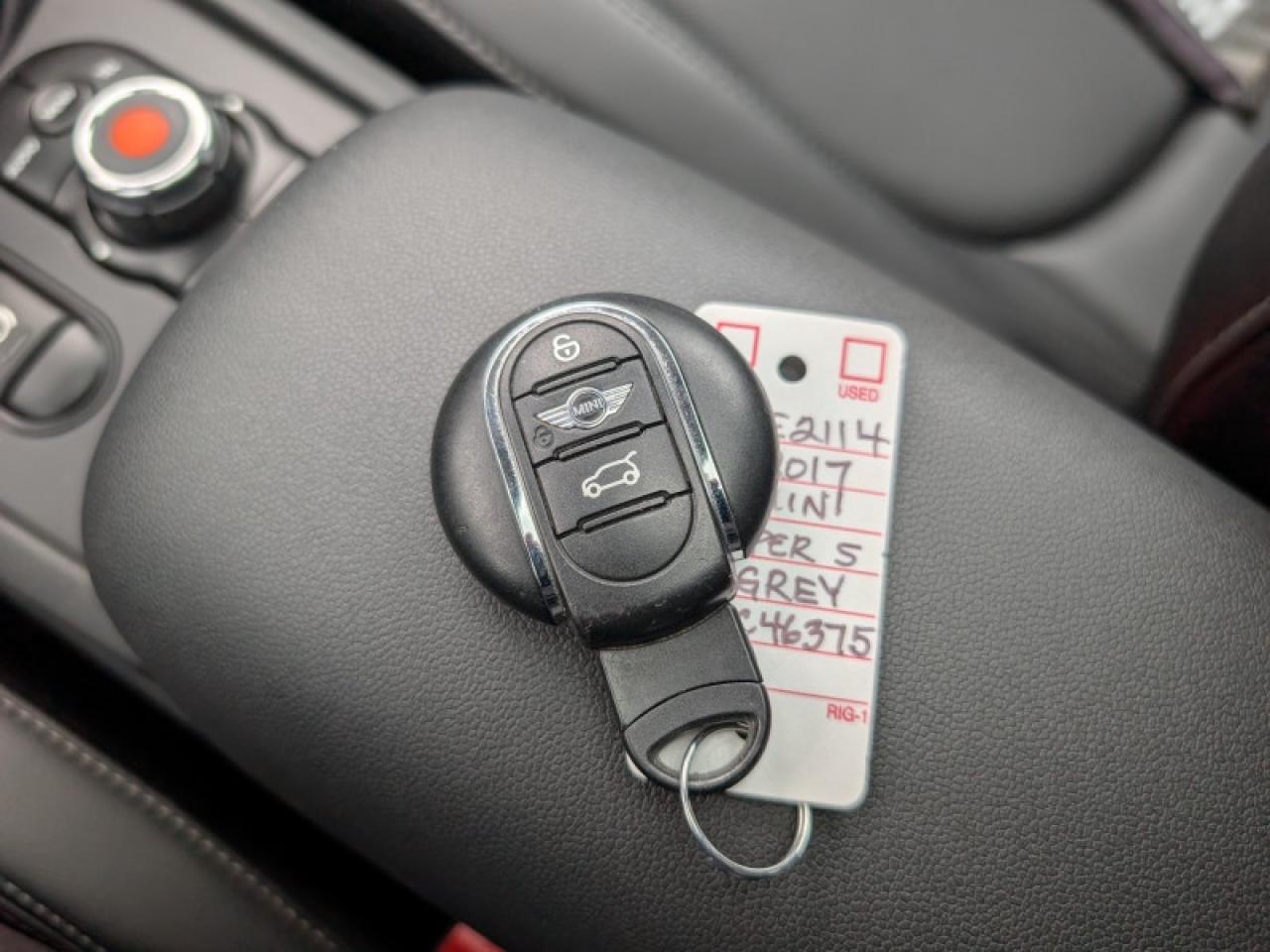 2017 MINI Cooper Clubman Clubman ALL4  **ULTRA LOW KMS** Photo