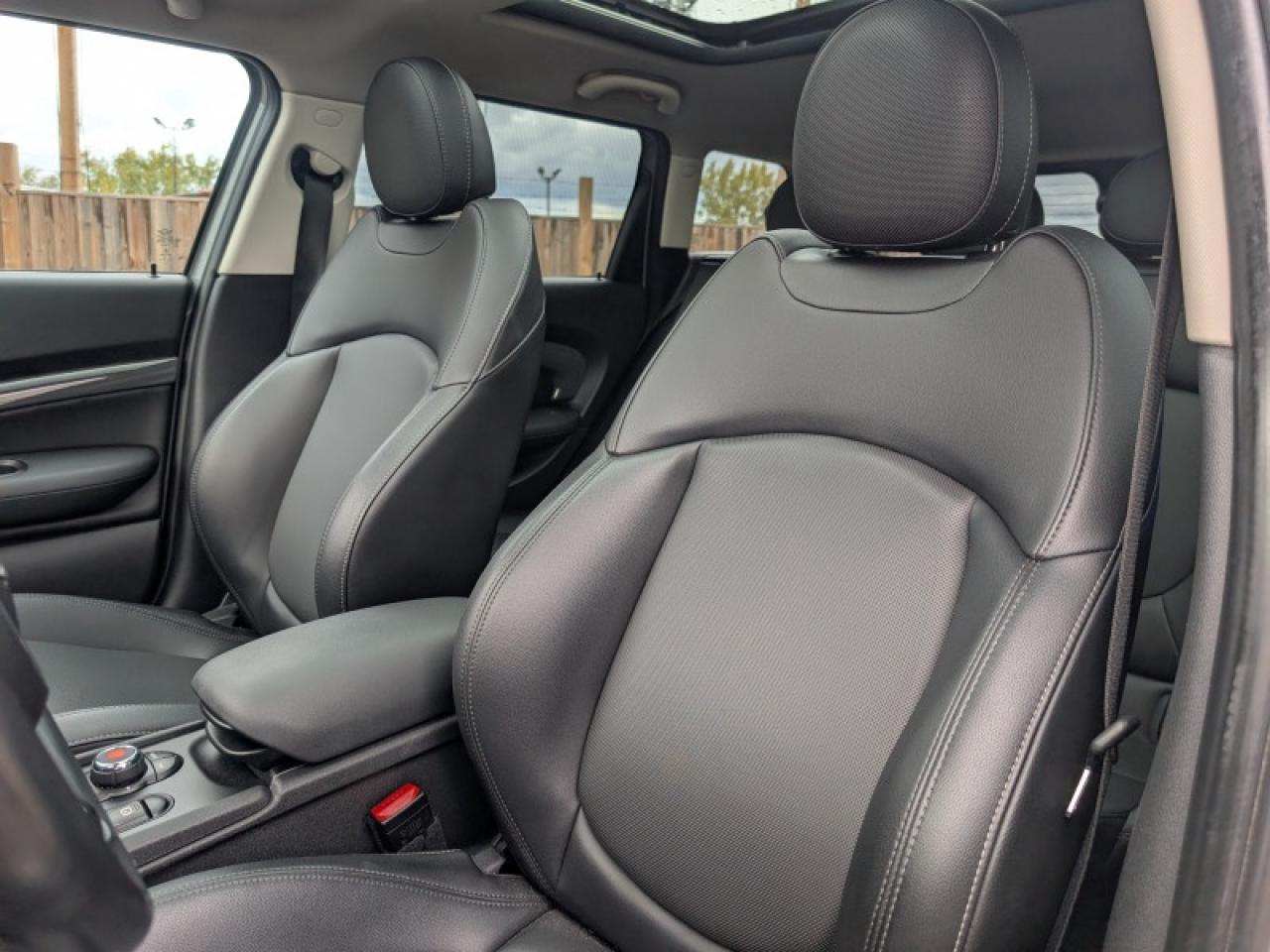 2017 MINI Cooper Clubman Clubman ALL4  **ULTRA LOW KMS** Photo