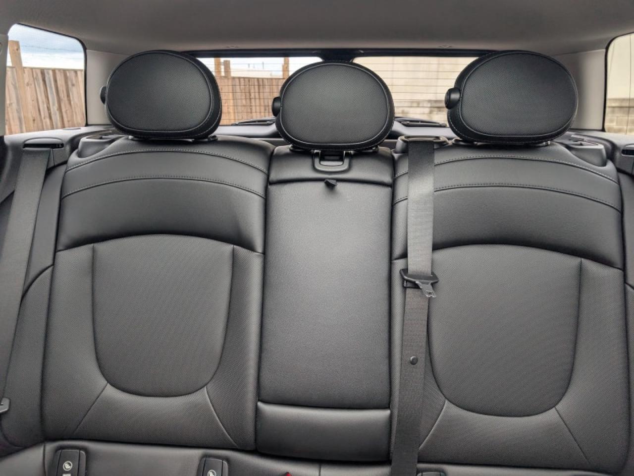 2017 MINI Cooper Clubman Clubman ALL4  **ULTRA LOW KMS** Photo