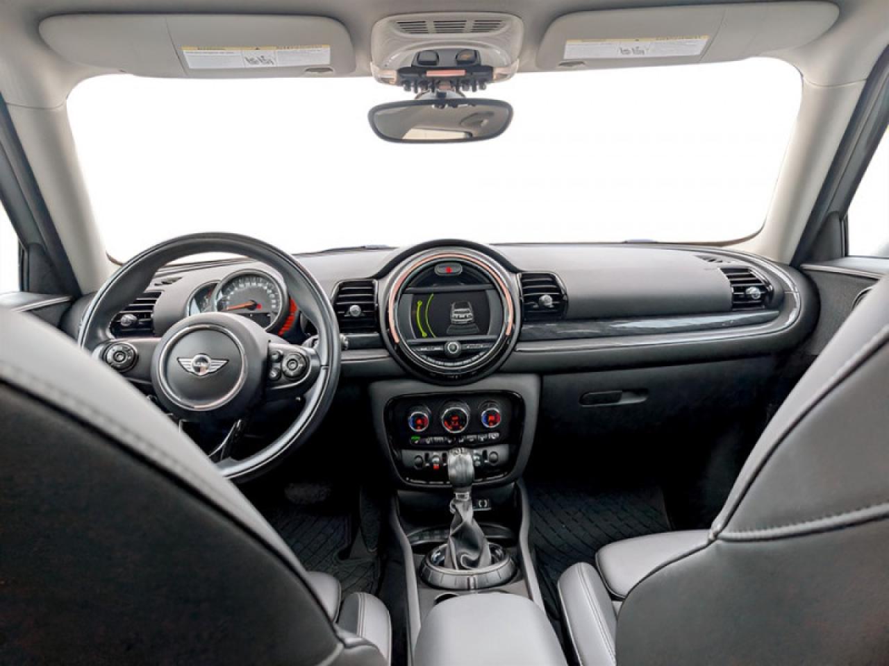 2017 MINI Cooper Clubman Clubman ALL4  **ULTRA LOW KMS** Photo