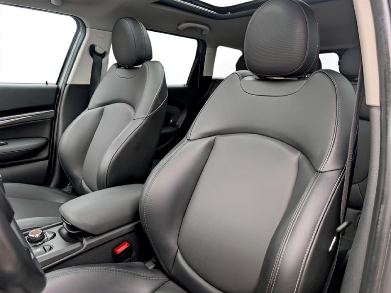 2017 MINI Cooper Clubman Clubman ALL4  **ULTRA LOW KMS** Photo