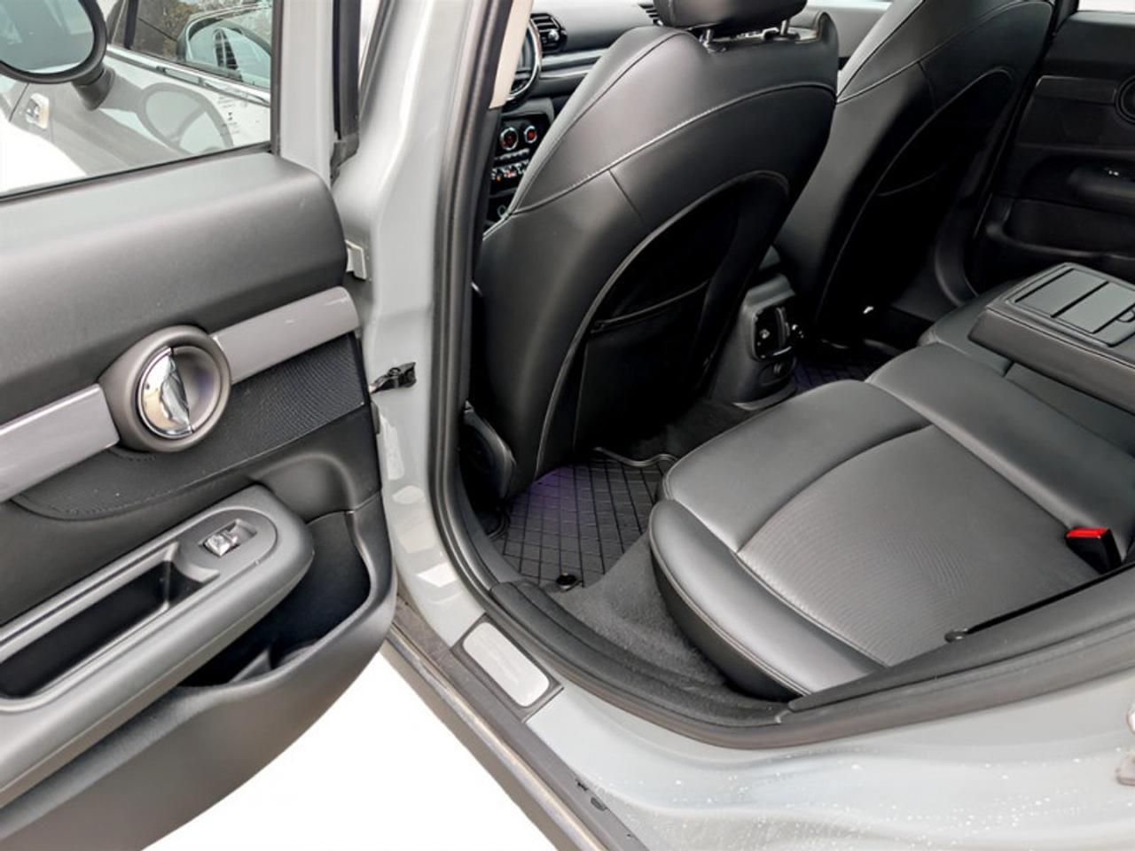 2017 MINI Cooper Clubman Clubman ALL4  **ULTRA LOW KMS** Photo