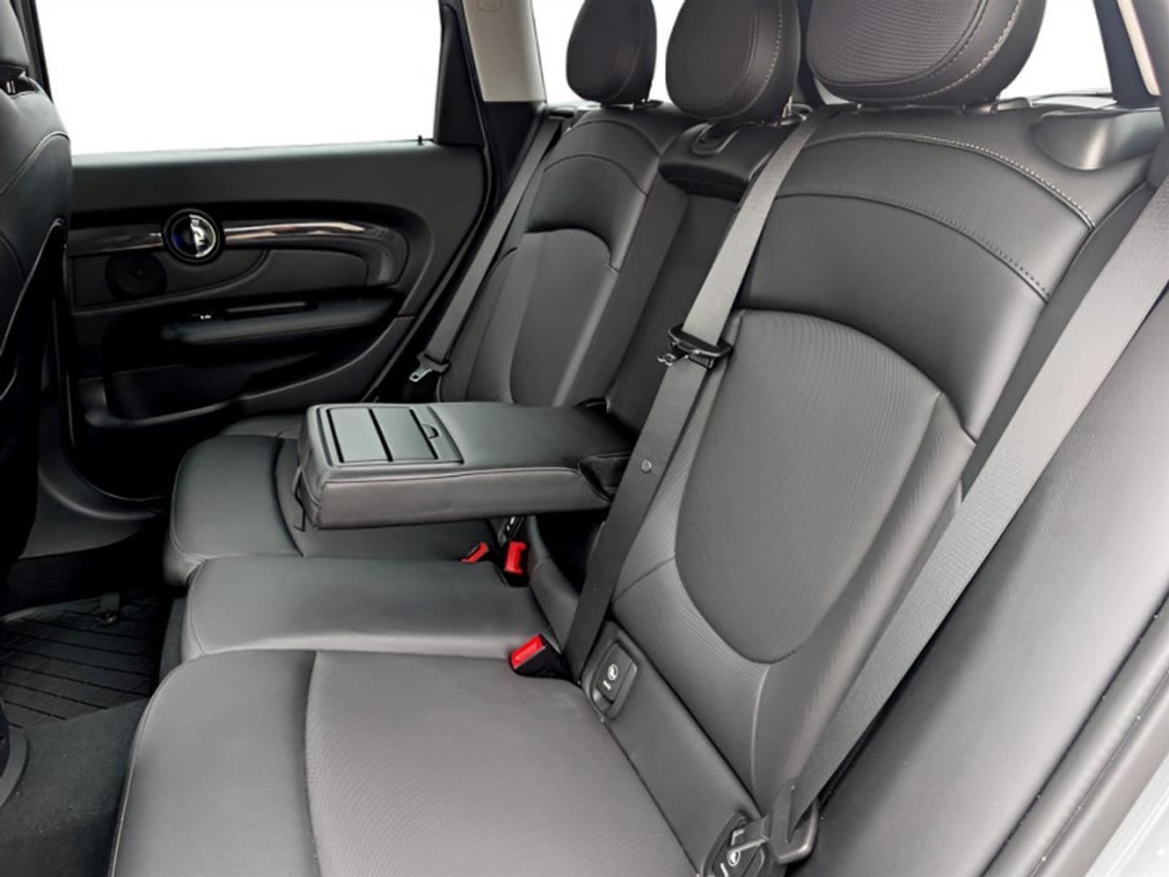 2017 MINI Cooper Clubman Clubman ALL4  **ULTRA LOW KMS** Photo