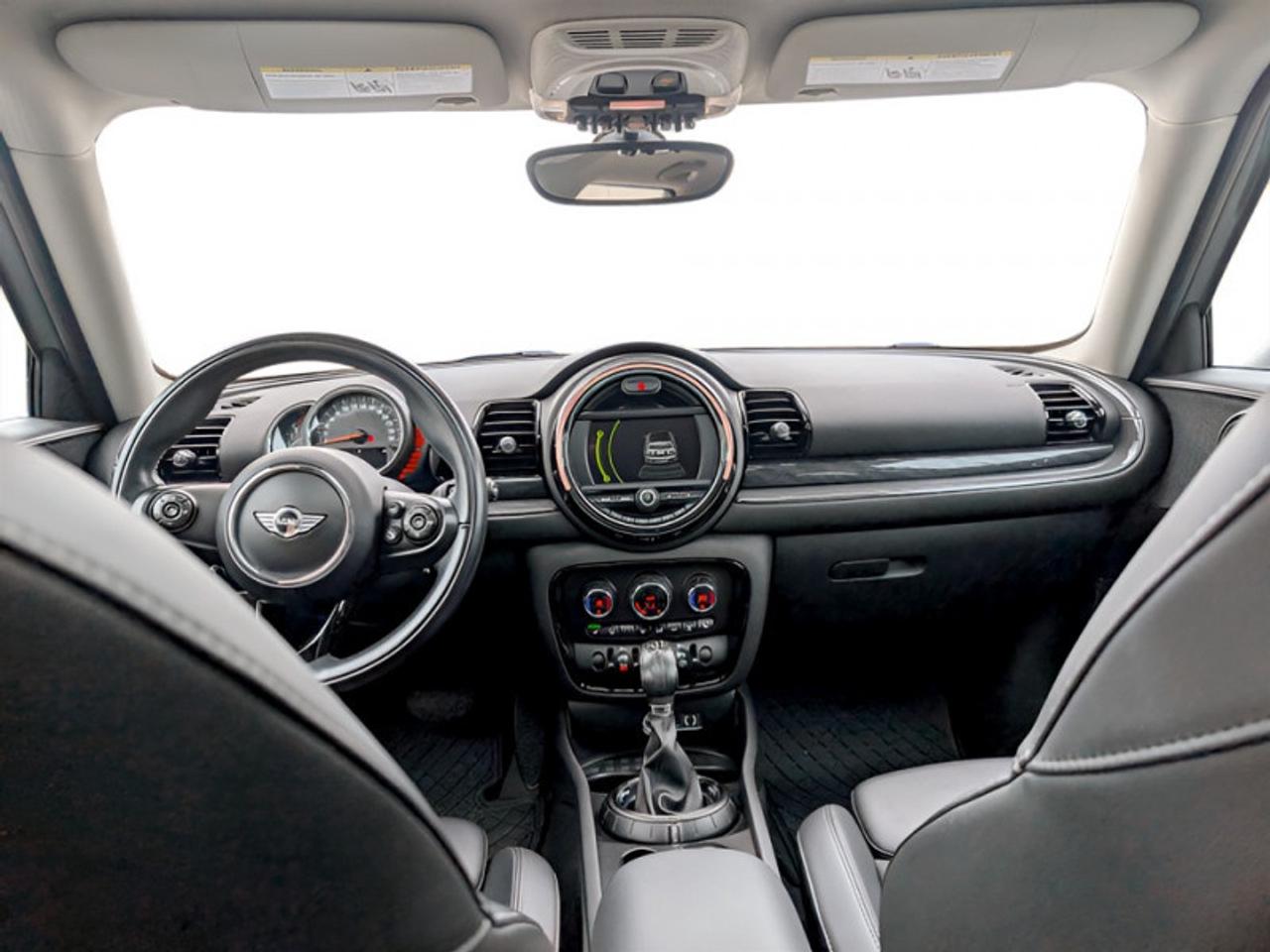 2017 MINI Cooper Clubman Clubman ALL4  **ULTRA LOW KMS** Photo