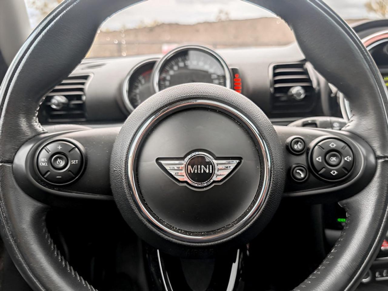 2017 MINI Cooper Clubman Clubman ALL4  **ULTRA LOW KMS** Photo