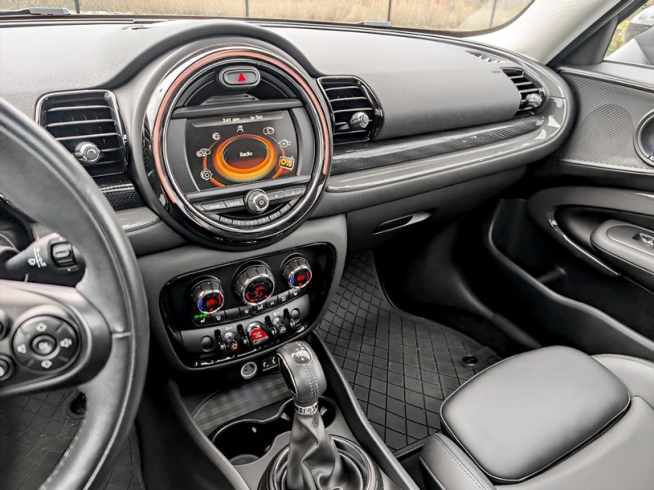 2017 MINI Cooper Clubman Clubman ALL4  **ULTRA LOW KMS** Photo