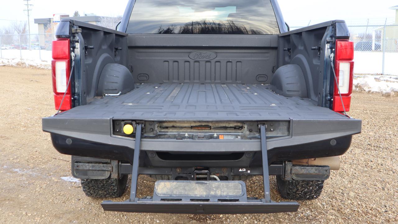 2021 Ford F-350 Super Duty SRW Lariat Photo5