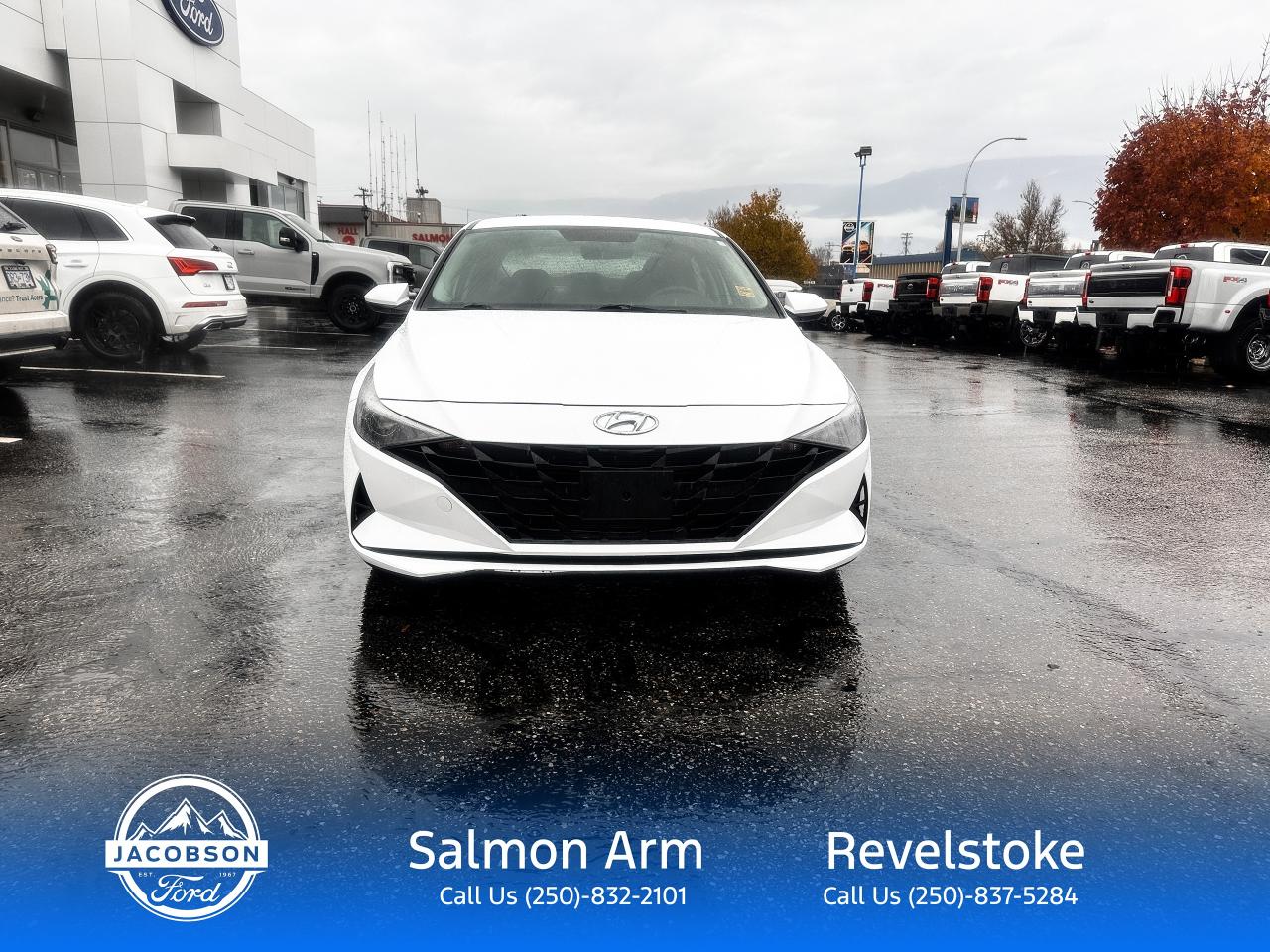 2022 Hyundai Elantra Essential Photo5