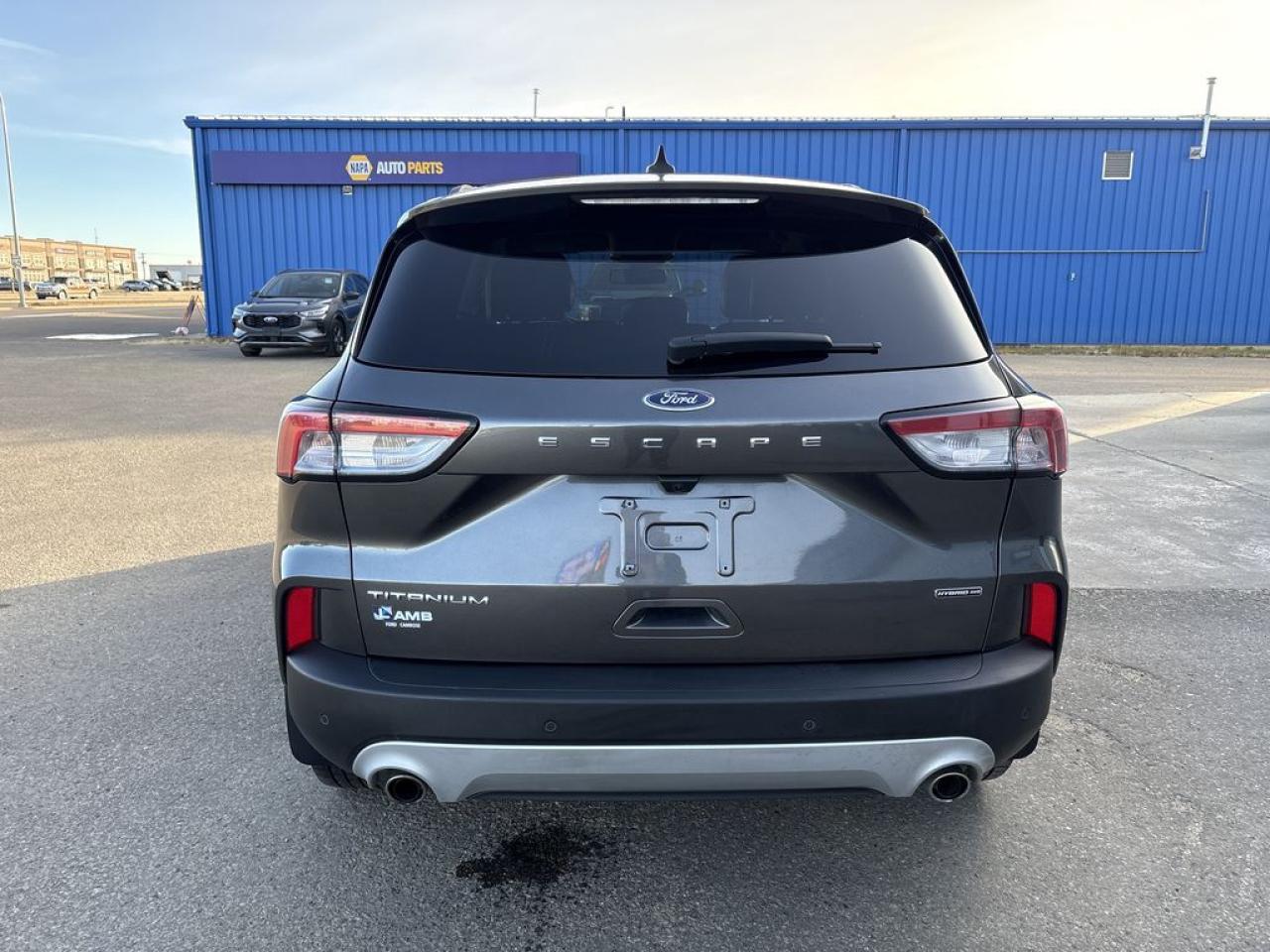 2020 Ford Escape Titanium Hybrid Photo5