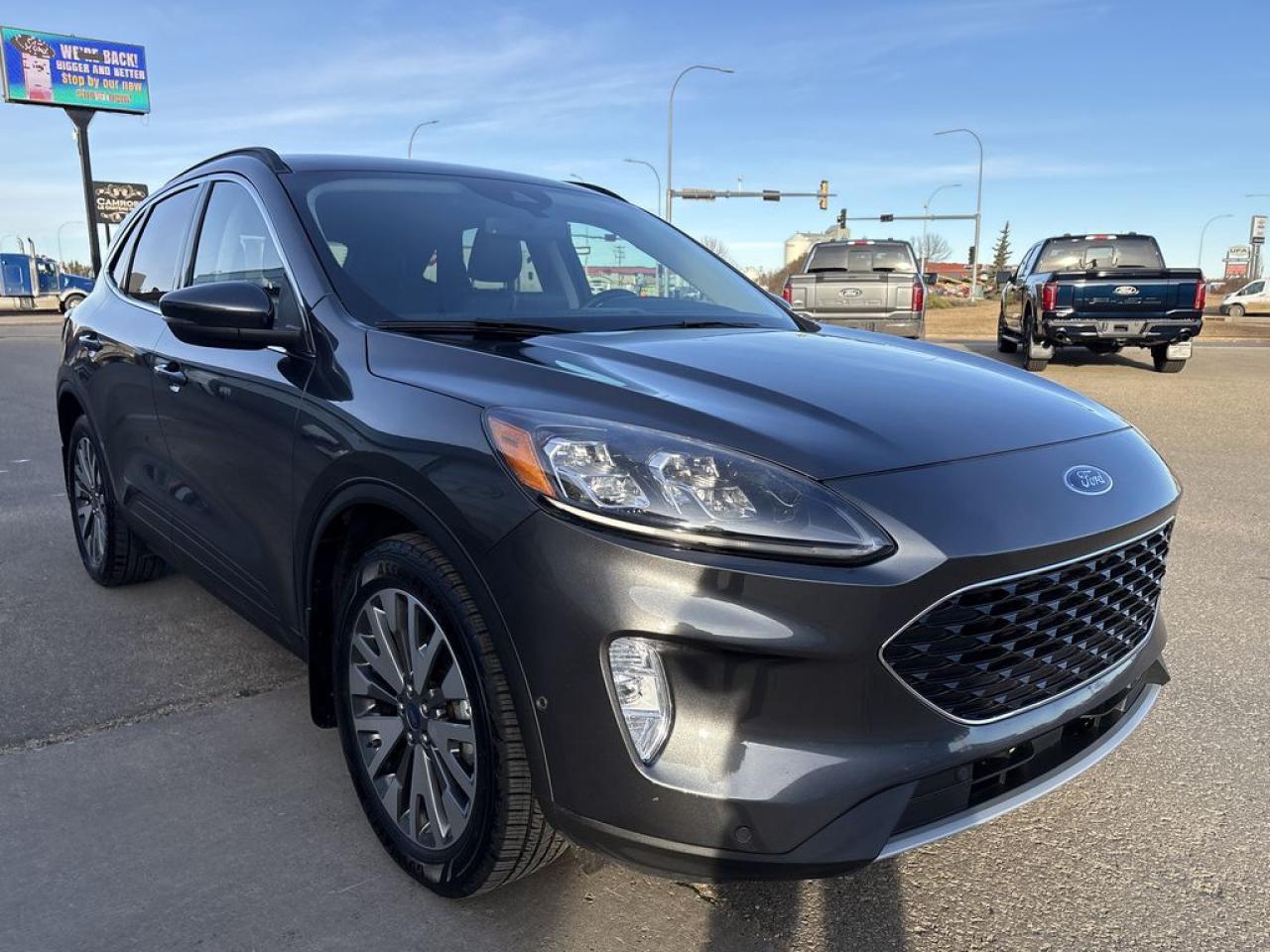 2020 Ford Escape Titanium Hybrid Photo5