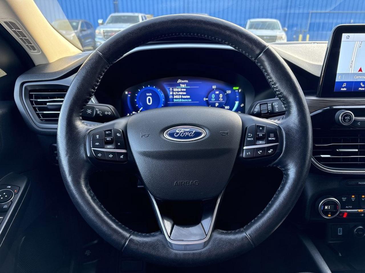 2020 Ford Escape Titanium Hybrid Photo5