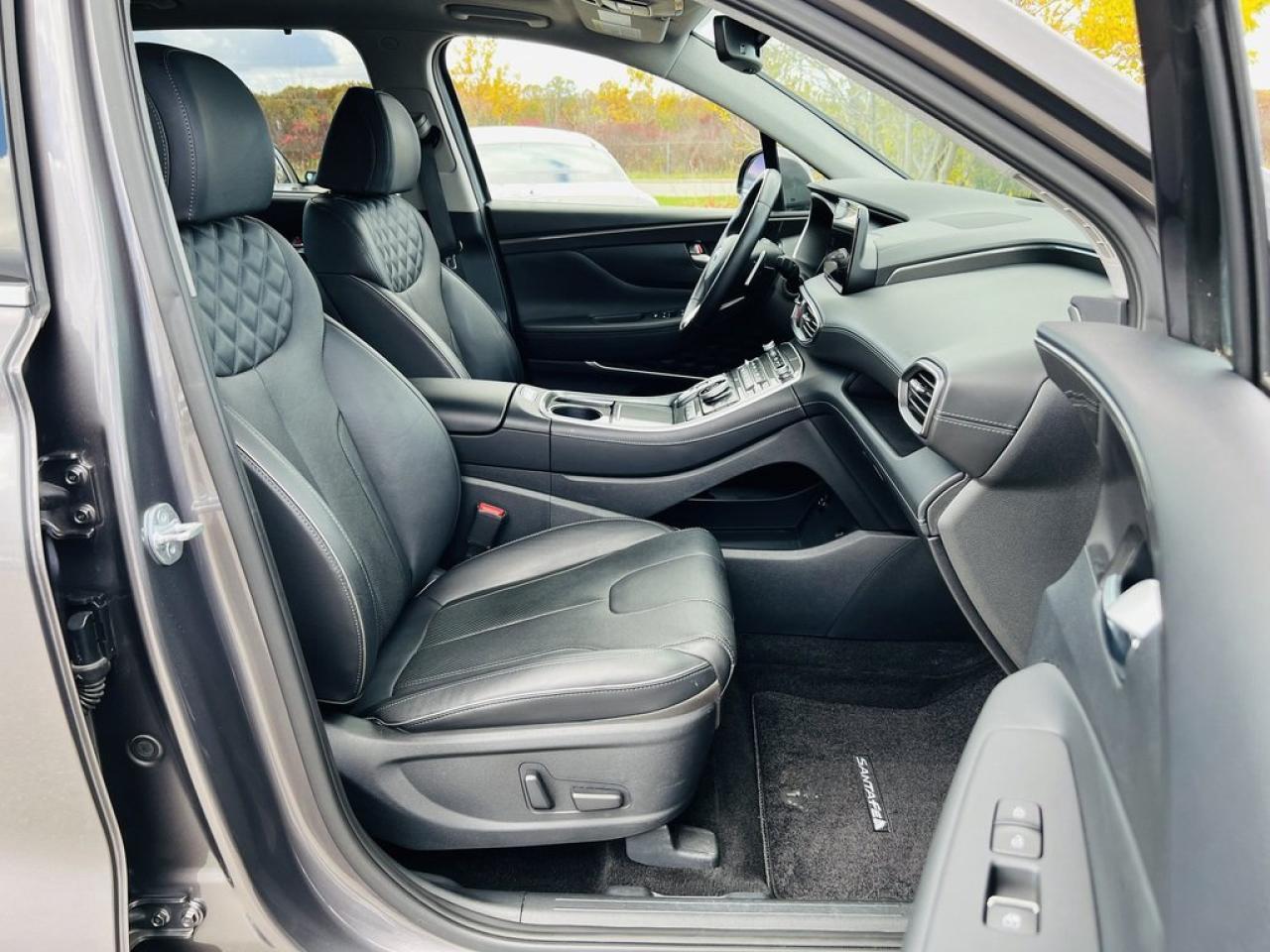 2023 Hyundai Santa Fe PLUG-IN HYBRID Luxury Photo