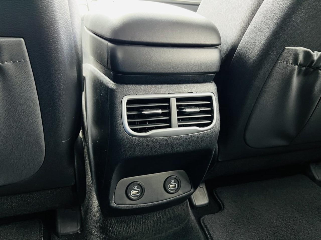 2023 Hyundai Santa Fe PLUG-IN HYBRID Luxury Photo