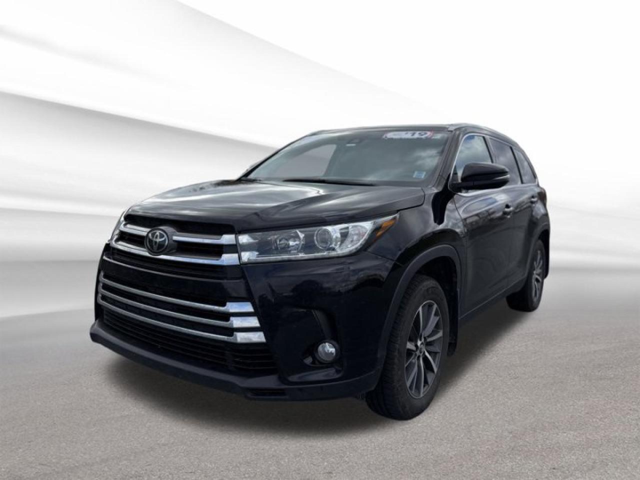 Used 2019 Toyota Highlander XLE for sale in Halifax, NS