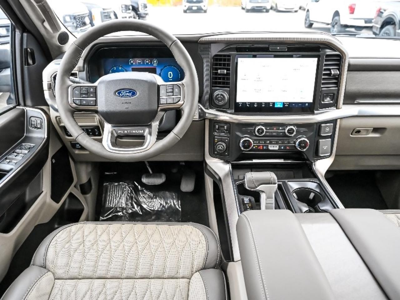 2025 Ford F-150 Platinum Photo