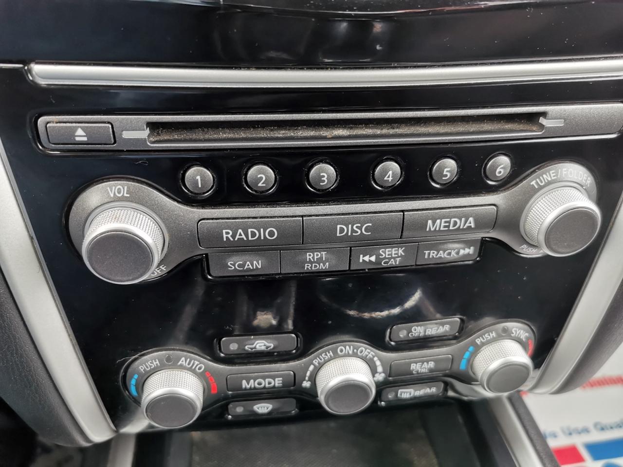 2019 Nissan Pathfinder SV - Photo #25