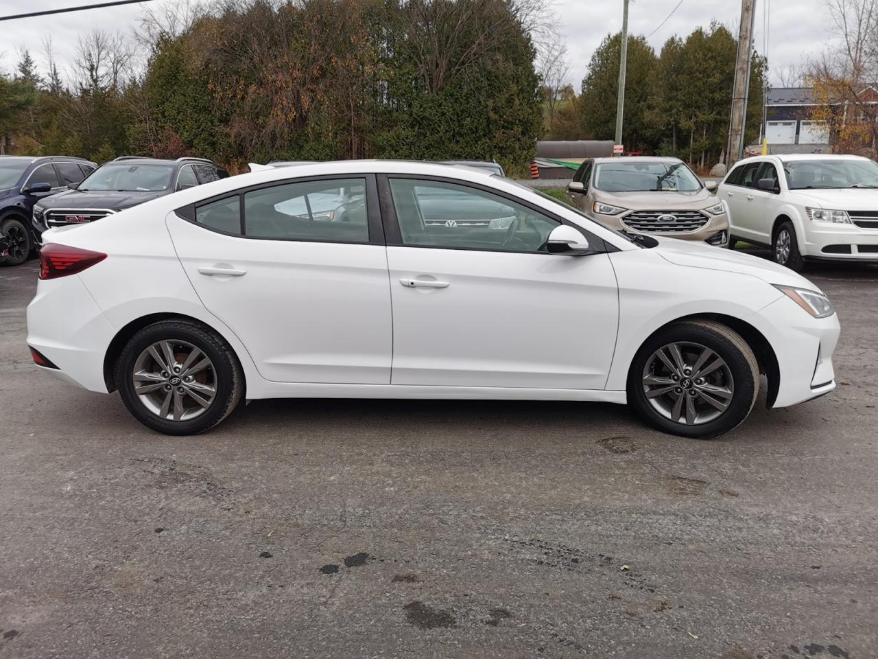 2020 Hyundai Elantra Limited - Photo #6