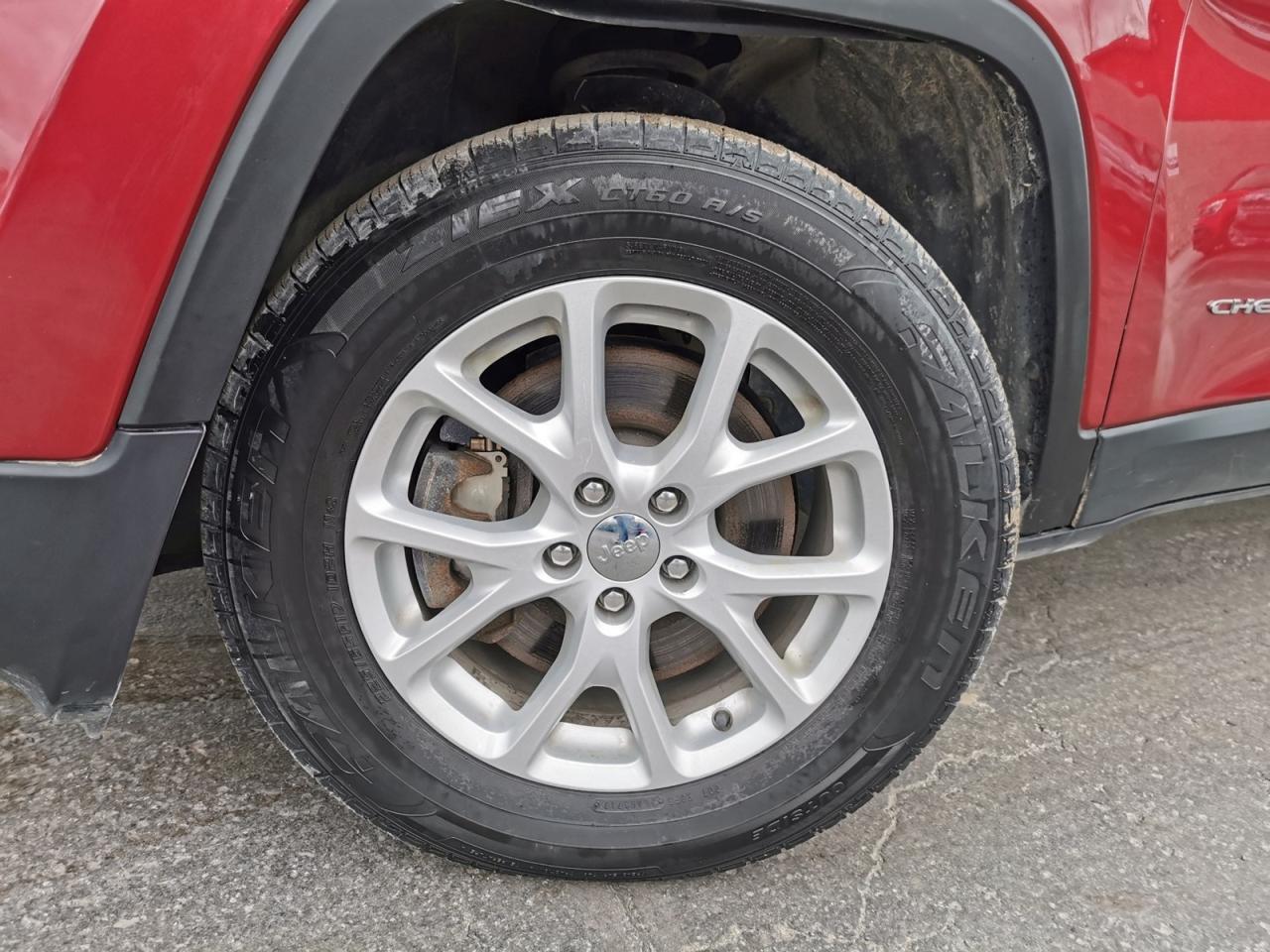 2017 Jeep Cherokee Latitude - Photo #9