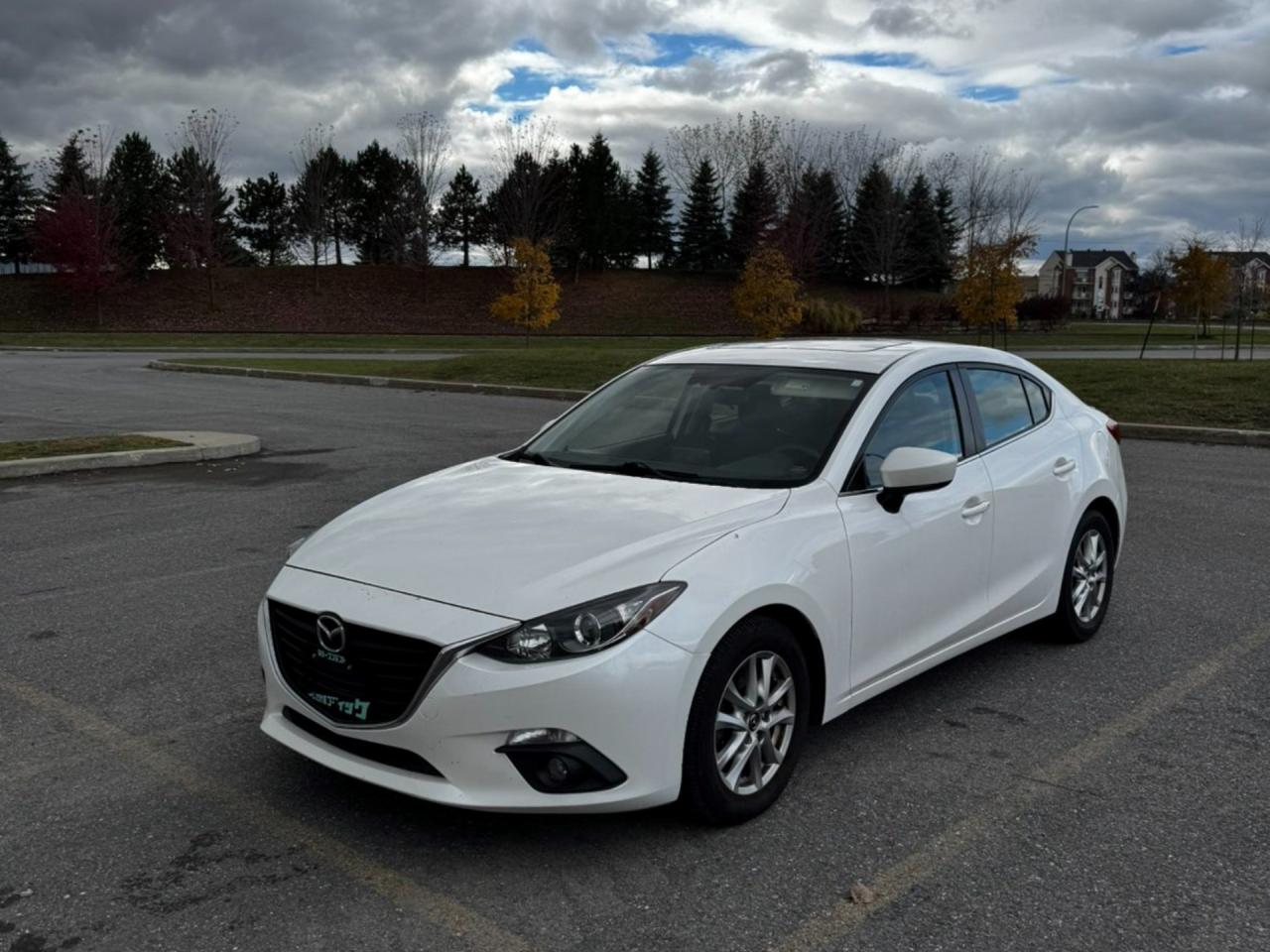 Used 2015 Mazda MAZDA3 i Touring for sale in La Prairie, QC