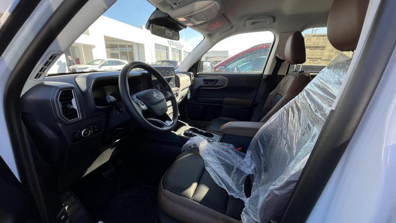 2025 Ford Bronco Sport Outer Banks Photo2