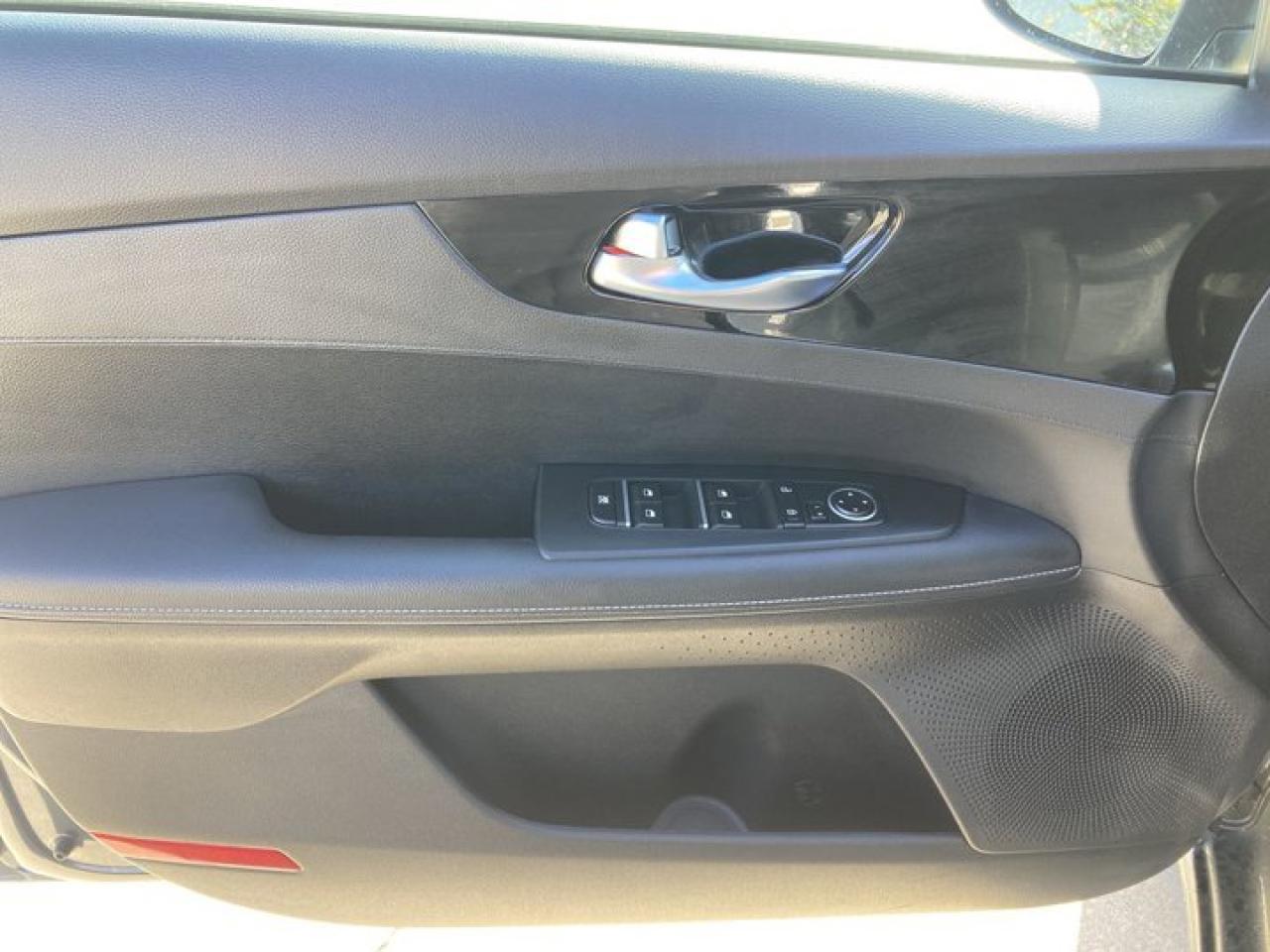 2023 Kia Forte EX Photo