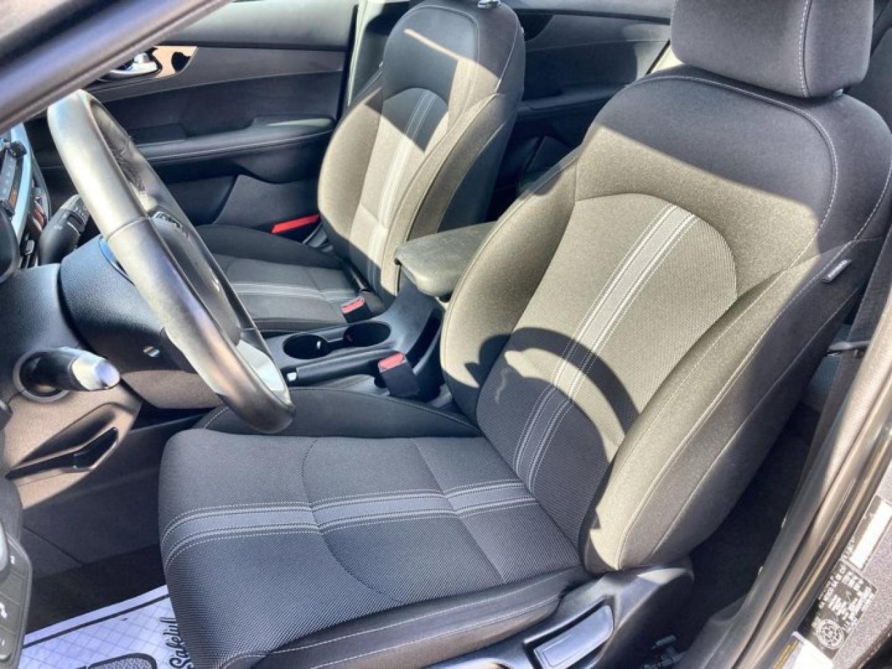 2023 Kia Forte EX Photo