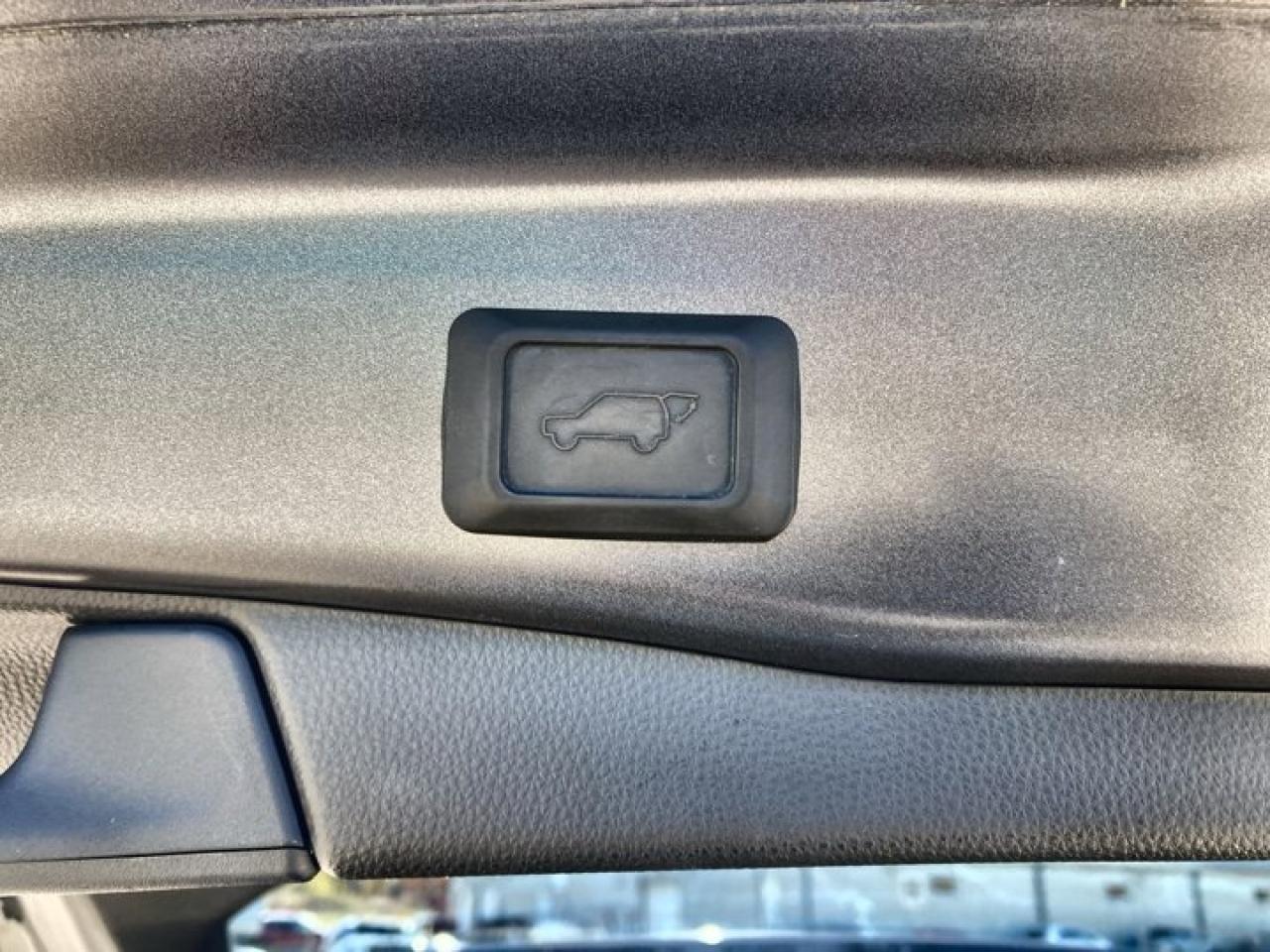 2024 Toyota RAV4 Prime XSE AWD Hybrid | Heated Seats | Leather Seats | Sunroof Photo