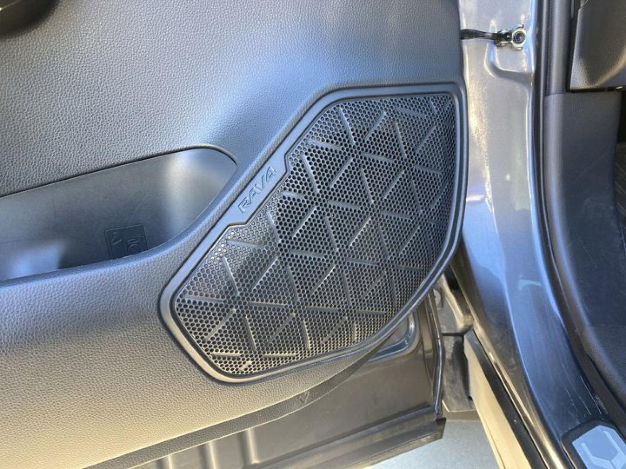 2024 Toyota RAV4 Prime XSE AWD Hybrid | Heated Seats | Leather Seats | Sunroof Photo