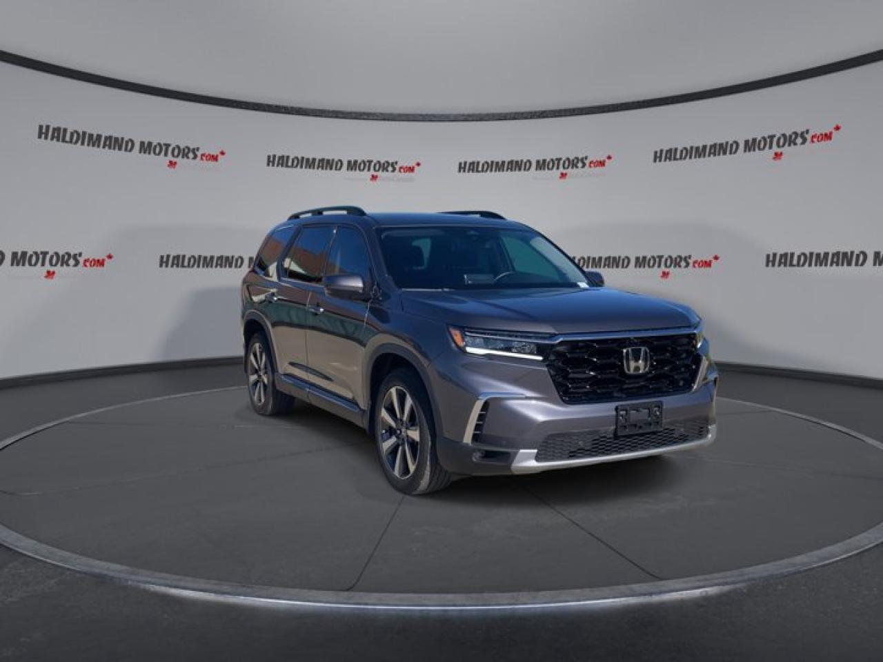 2025 Honda Pilot Touring AWD | Remote Start | Leather Seats | 360 Camera Photo