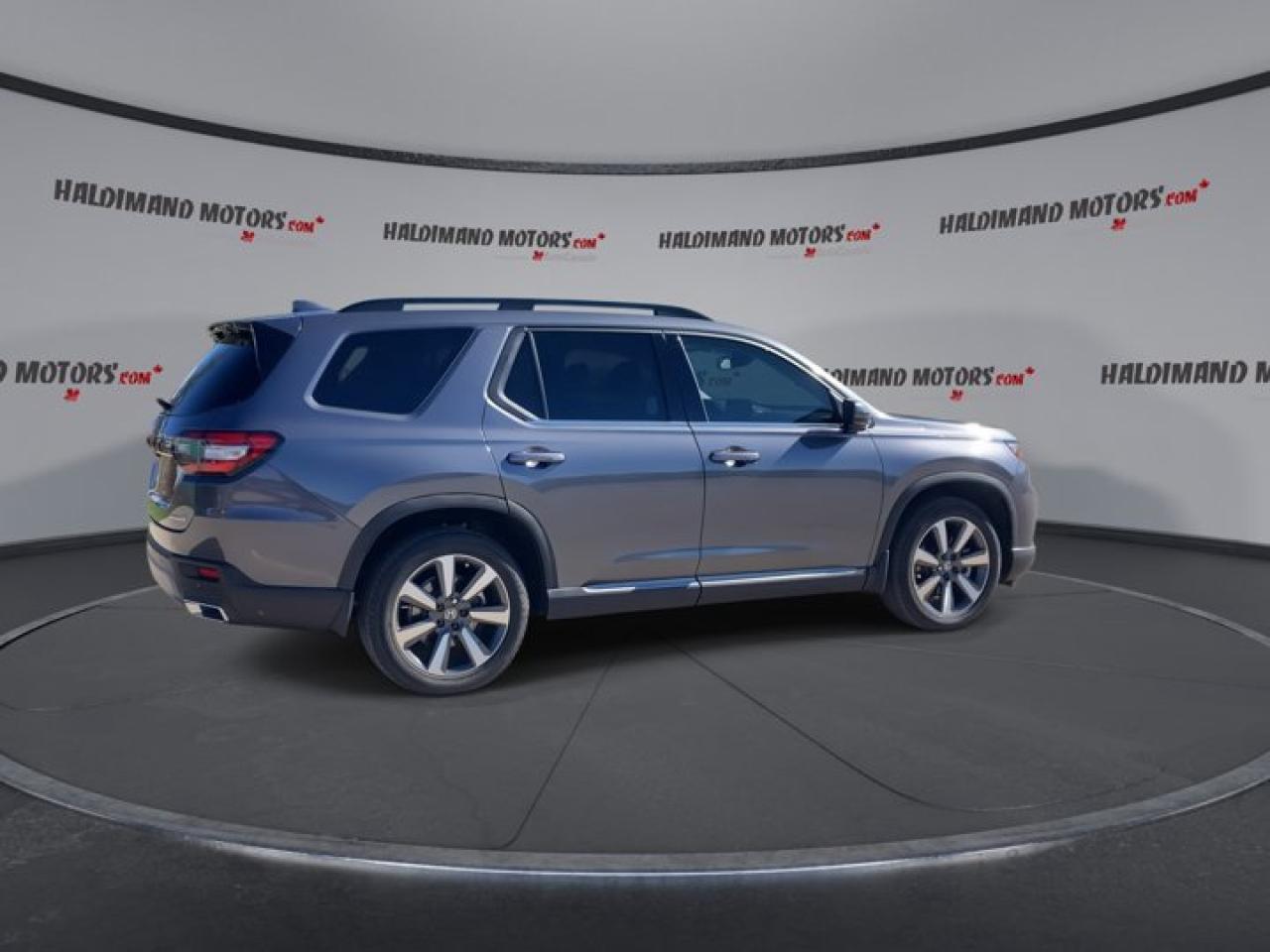 2025 Honda Pilot Touring AWD | Remote Start | Leather Seats | 360 Camera Photo