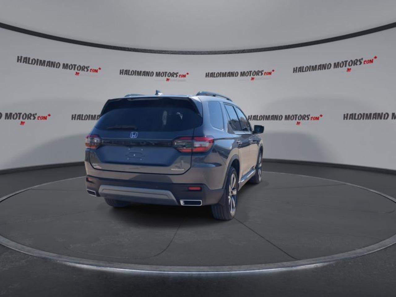 2025 Honda Pilot Touring AWD | Remote Start | Leather Seats | 360 Camera Photo