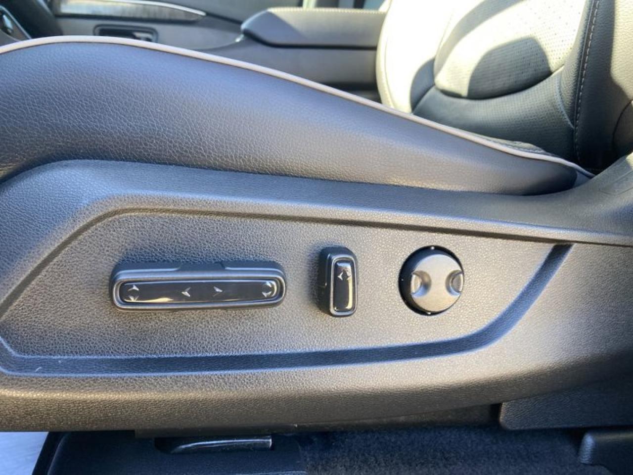 2025 Honda Pilot Touring AWD | Remote Start | Leather Seats | 360 Camera Photo