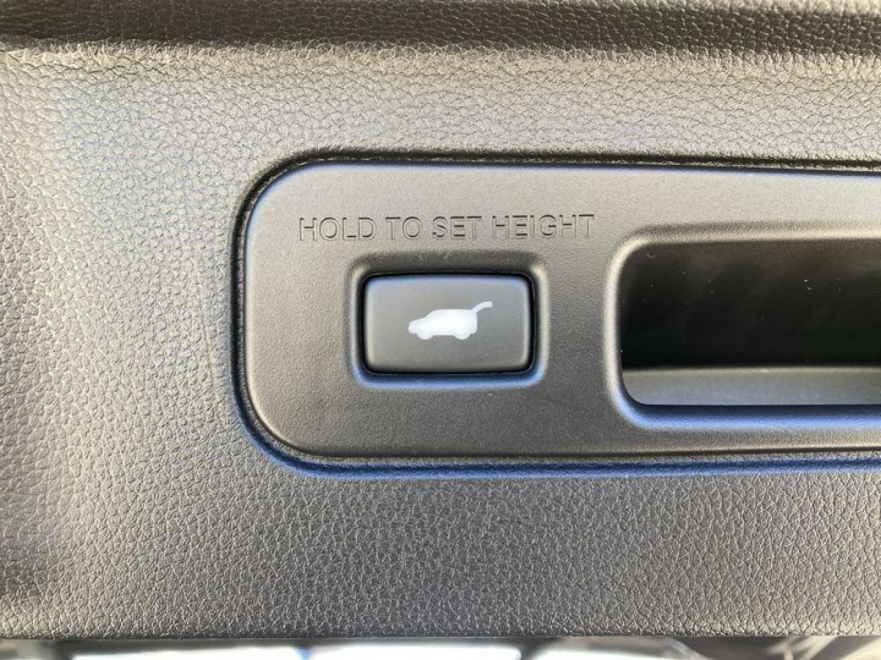 2025 Honda Pilot Touring AWD | Remote Start | Leather Seats | 360 Camera Photo