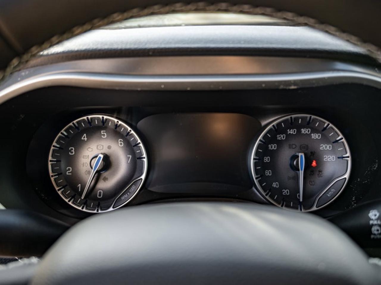 2026 Chrysler Pacifica Select Photo